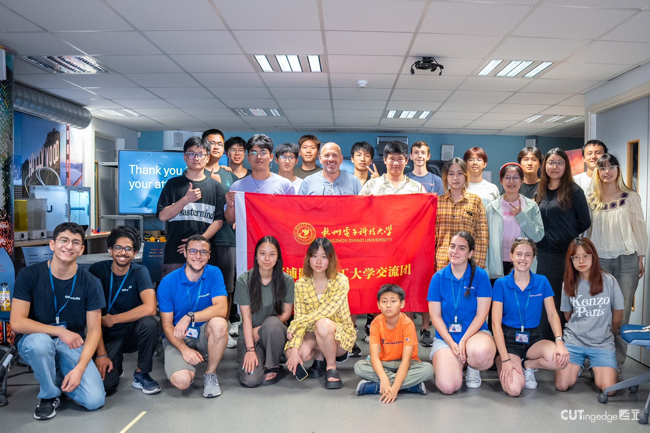 Hangzhou Dianzi University Students Explore VR and 3D Printing at Cuting Edge During Summer Exchange